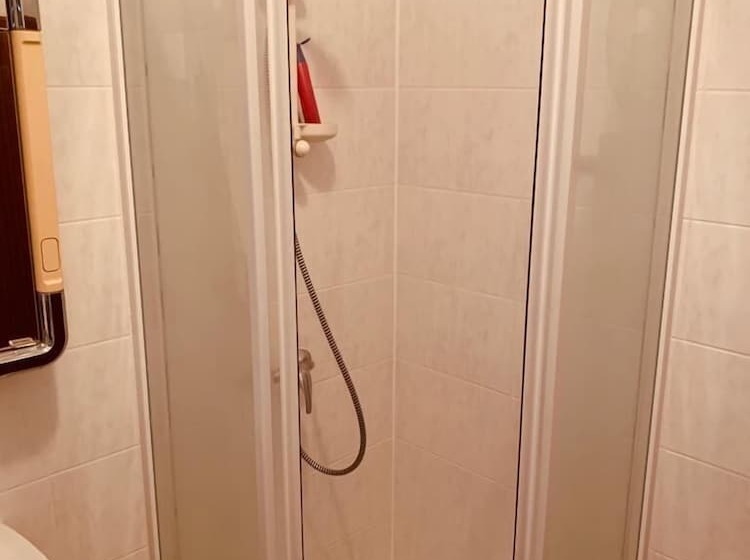 غرفة قياسية, Pension Weller