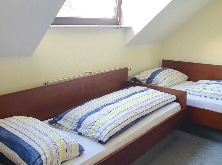 غرفة قياسية, Pension Weller