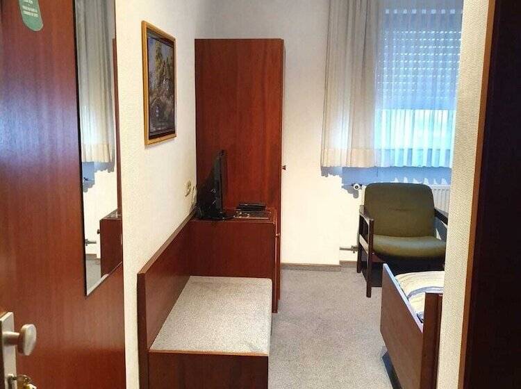 غرفة قياسية, Pension Weller