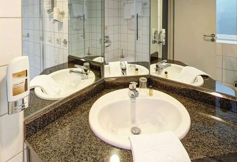 اتاق استاندارد یک نفره, Plaza Suites Rüsselsheim