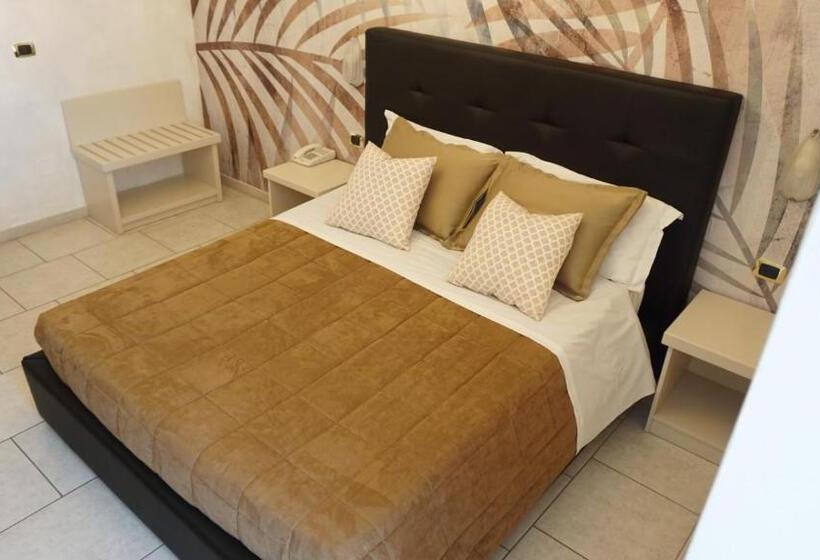 四人标准间, Riva Del Sole