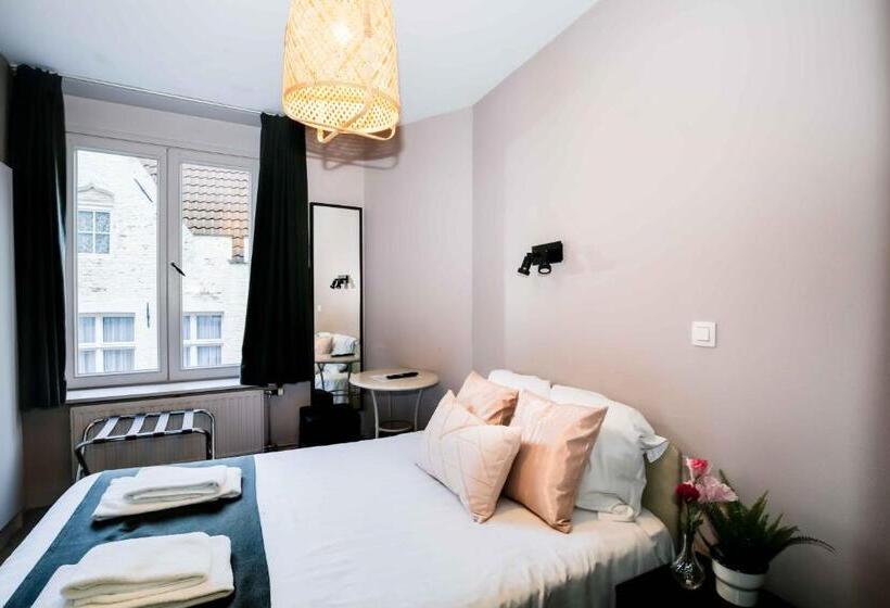 Номер Basic, Rose Red