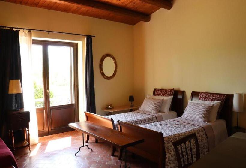 اتاق استاندارد سه نفره, Tenuta Aguglia