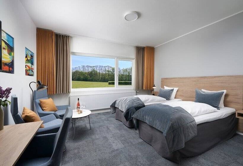 Deluxe Room, Trinity Hotel Og Konference