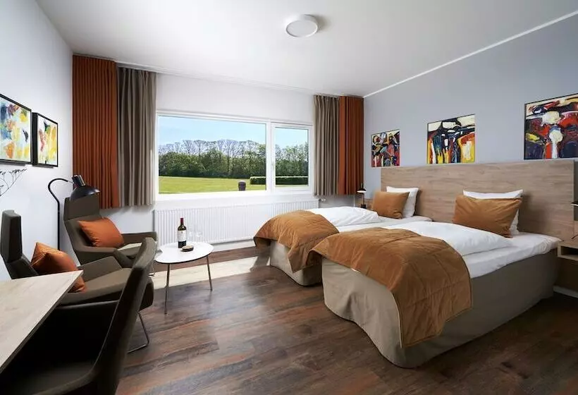 Deluxe Room, Trinity Hotel Og Konference