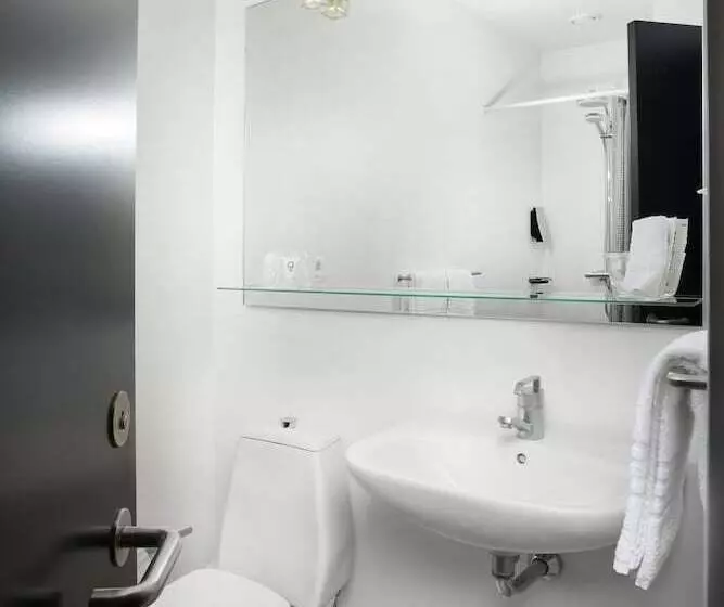 Superior Single Room, Trinity Hotel Og Konference