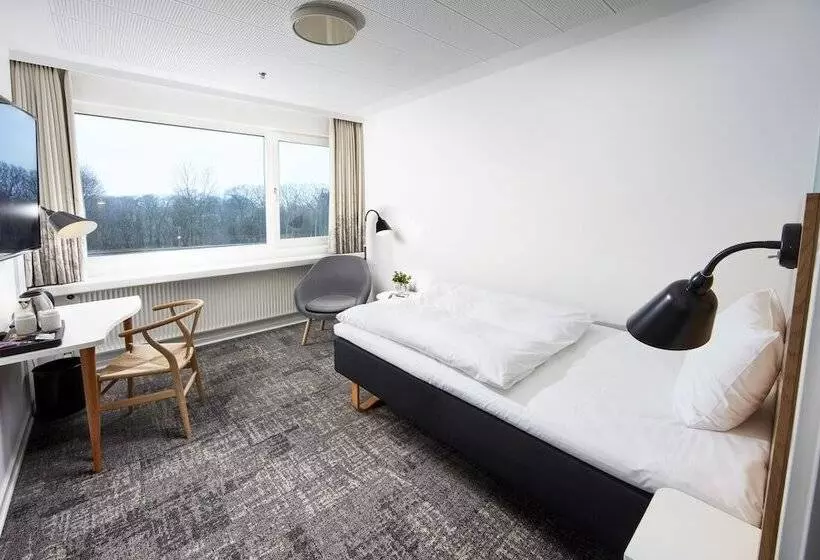 Superior Single Room, Trinity Hotel Og Konference