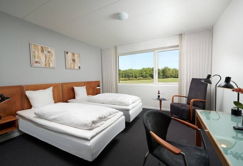 Standard Room, Trinity Hotel Og Konference