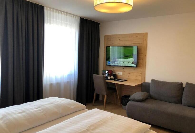 舒适型房间, Württembergischer Hof