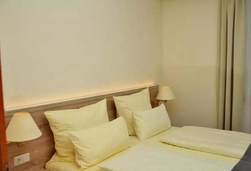اتاق استاندارد, Zur Stadt Cassel