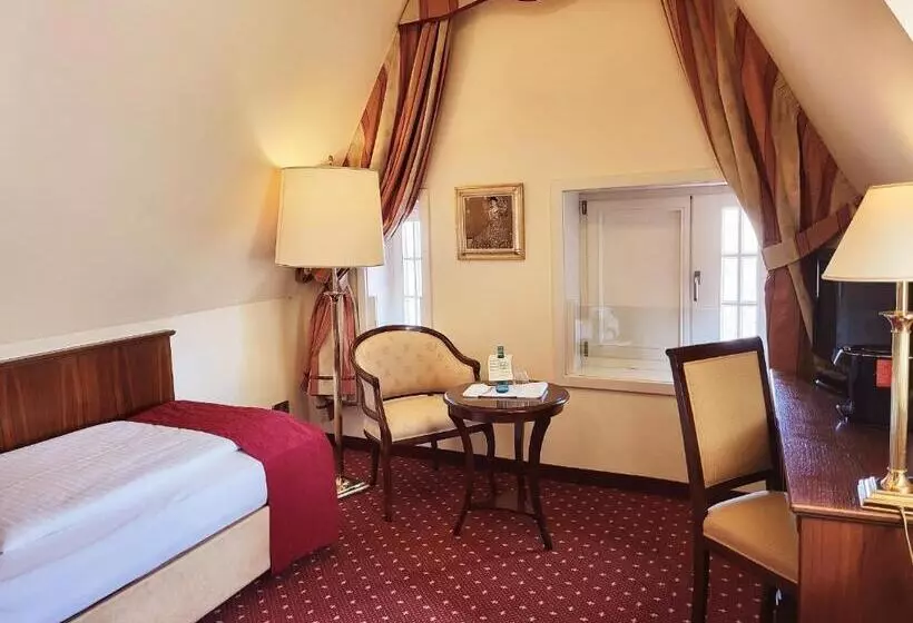 اتاق استاندارد یک نفره, Landhotel Zum Hessenpark