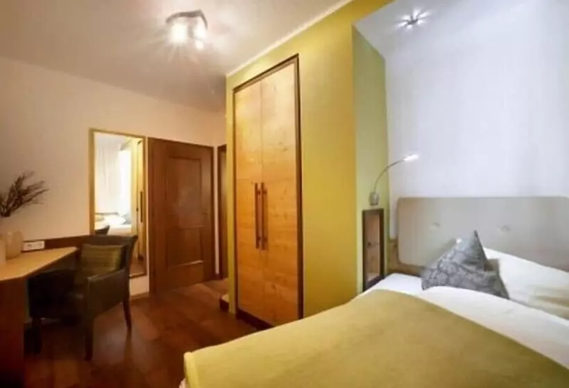 Comfort Yhden Hengen Huone, Bergblick