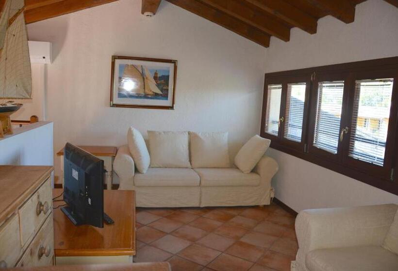 带2个卧室的高级公寓, Garda Resort Village