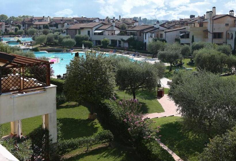 带2个卧室的高级公寓, Garda Resort Village