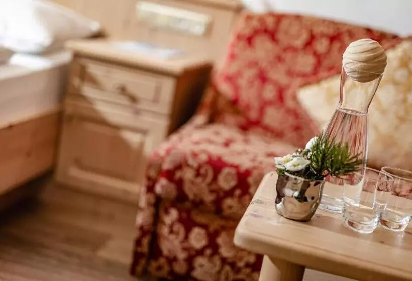 اتاق سوپریور با چشم‌انداز, Romantik & Family Hotel Gardenias