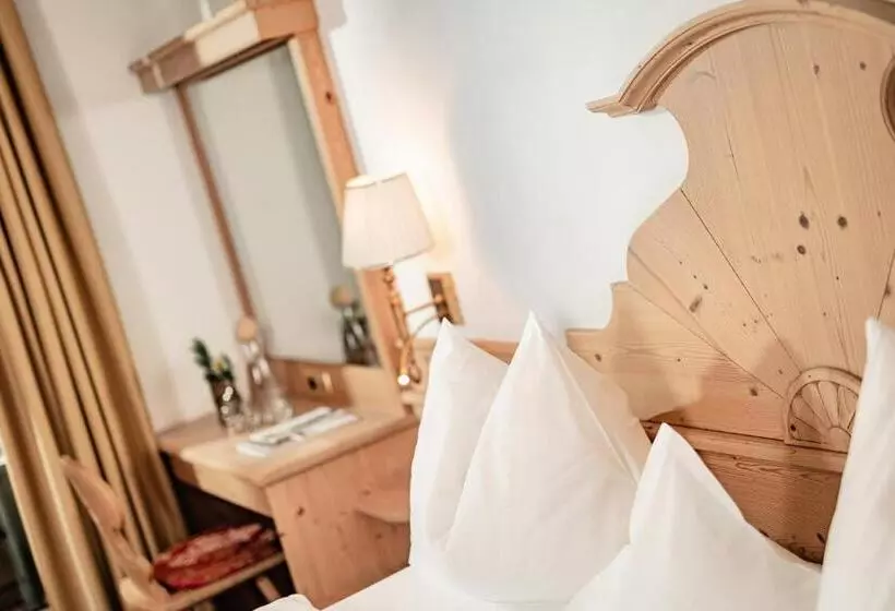 اتاق سوپریور با چشم‌انداز, Romantik & Family Hotel Gardenias