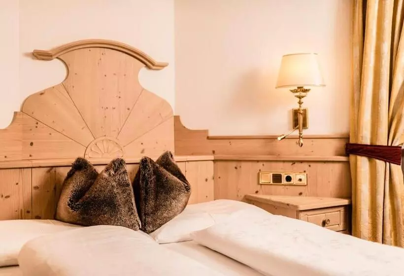 اتاق سوپریور با چشم‌انداز, Romantik & Family Hotel Gardenias