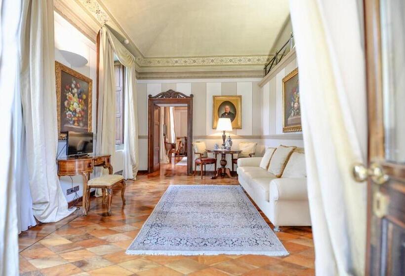 스위트, Villa Beccaris