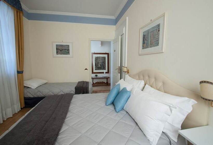 Pokój Standard Trzyosobowy, Villa Erica