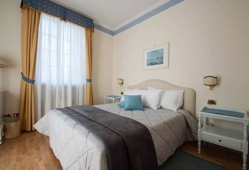 اتاق استاندارد سه نفره, Villa Erica