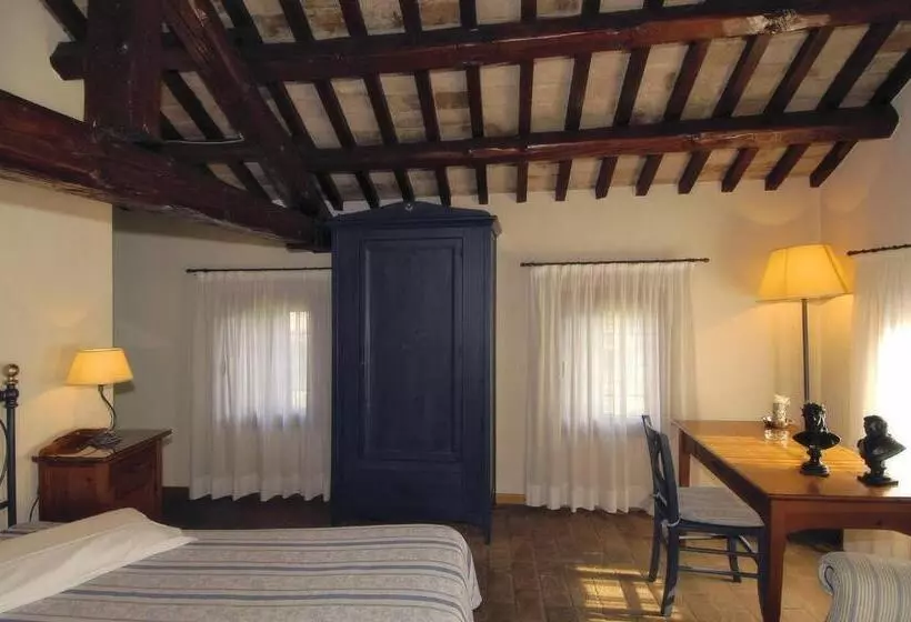 اتاق استاندارد سه نفره, Villa Goetzen