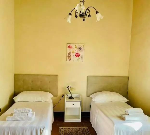 Huoneisto 2 Makuuhuonetta, Villa Schiatti