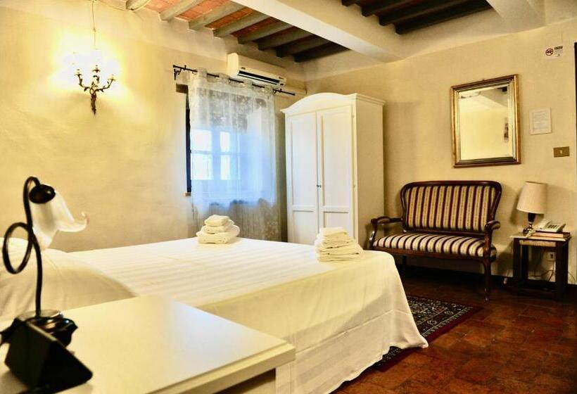 コンフォートルーム, Villa Schiatti
