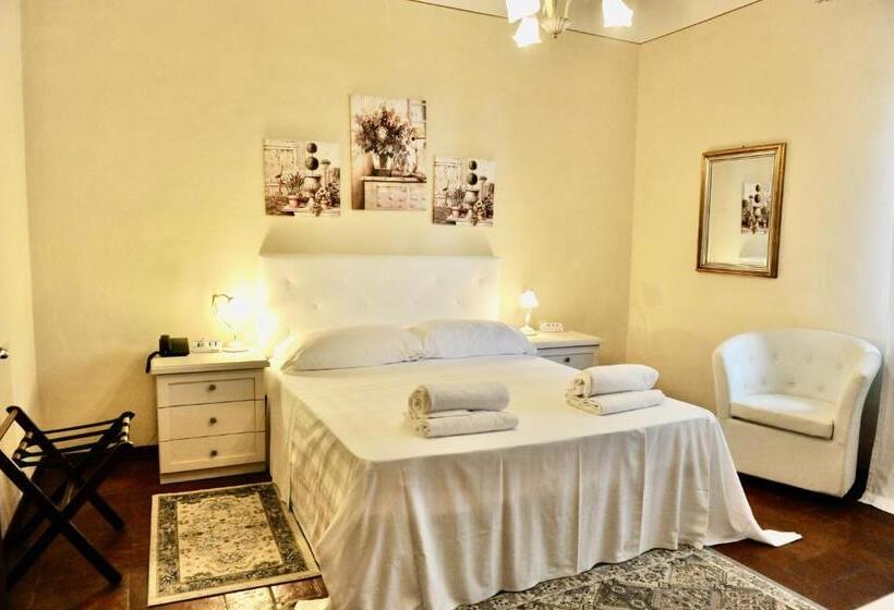 コンフォートルーム, Villa Schiatti