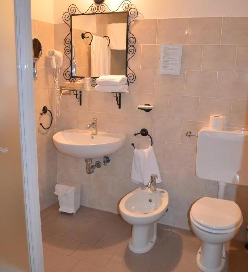 スーペリアトリプルルーム, Villa Schiatti