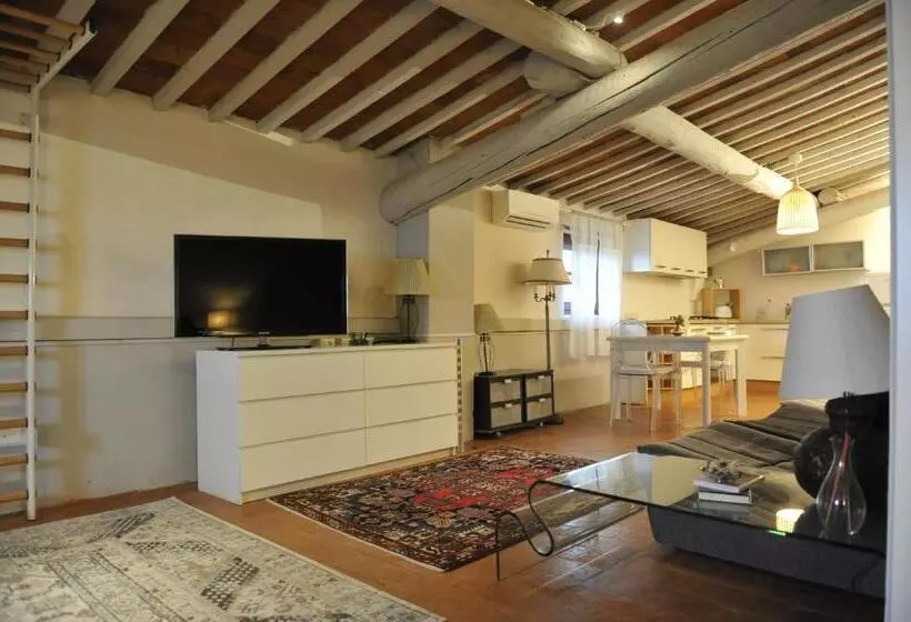 Superior-sviitti, Villa Schiatti