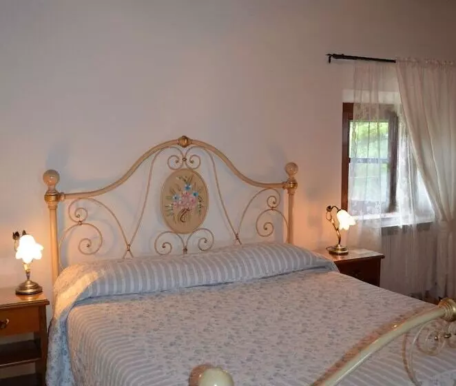 Standard Yhden Hengen Huone, Villa Schiatti