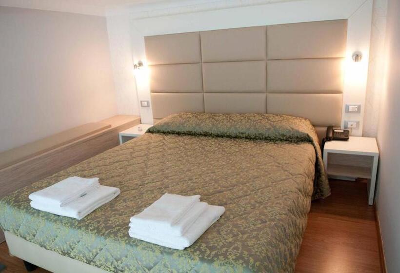 Номер Стандарт Трехместный, Villa Vittoria Tropea B&b