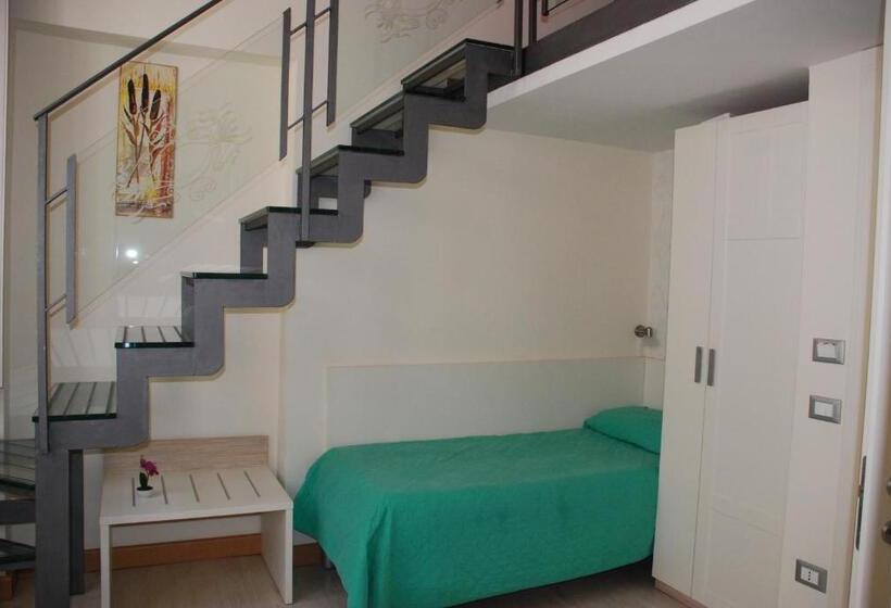 غرفة قياسية ثلاثية, Villa Vittoria Tropea B&b