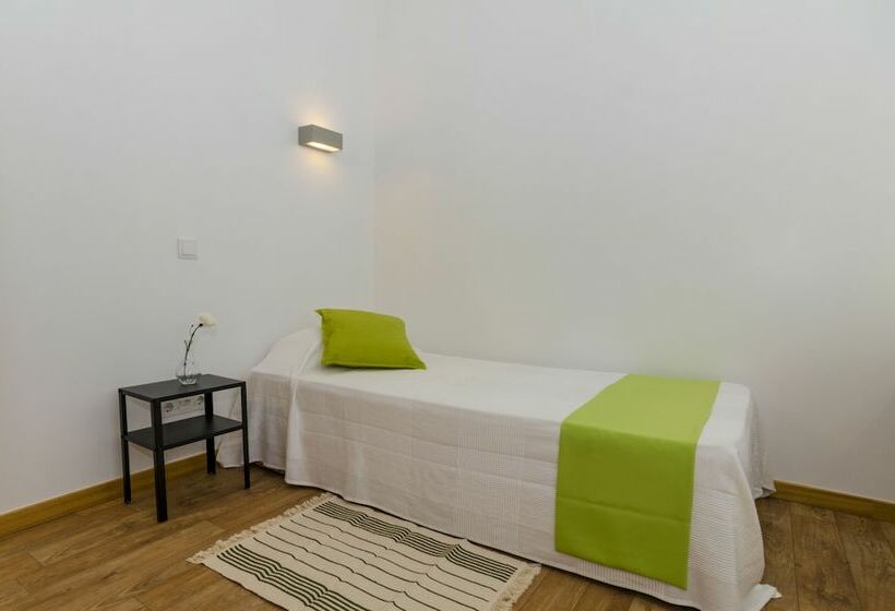 اتاق استاندارد یک نفره, Faro Albacor Residence   Hostel