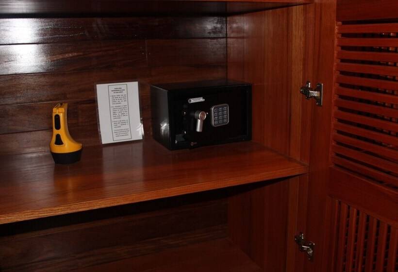 بانگلوی استاندارد, Uni Rao Centro Ecológico