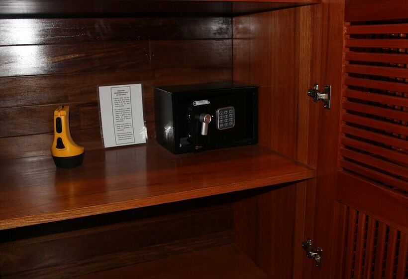 بانگلوی استاندارد, Uni Rao Centro Ecológico