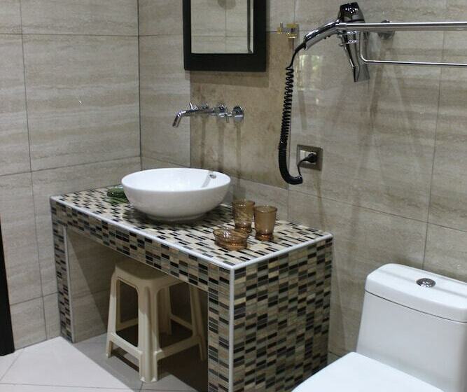 بانگلوی استاندارد, Uni Rao Centro Ecológico