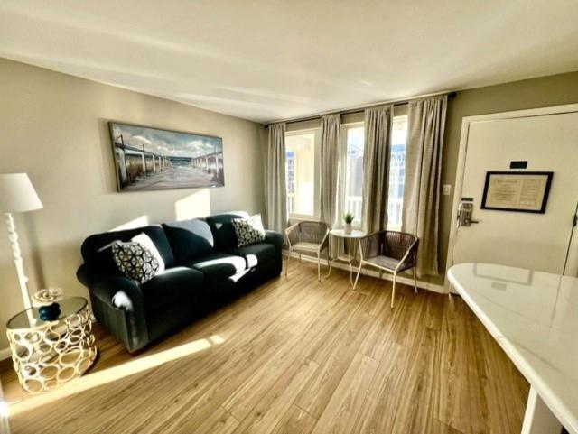 高级套房, Desert Sand Resort