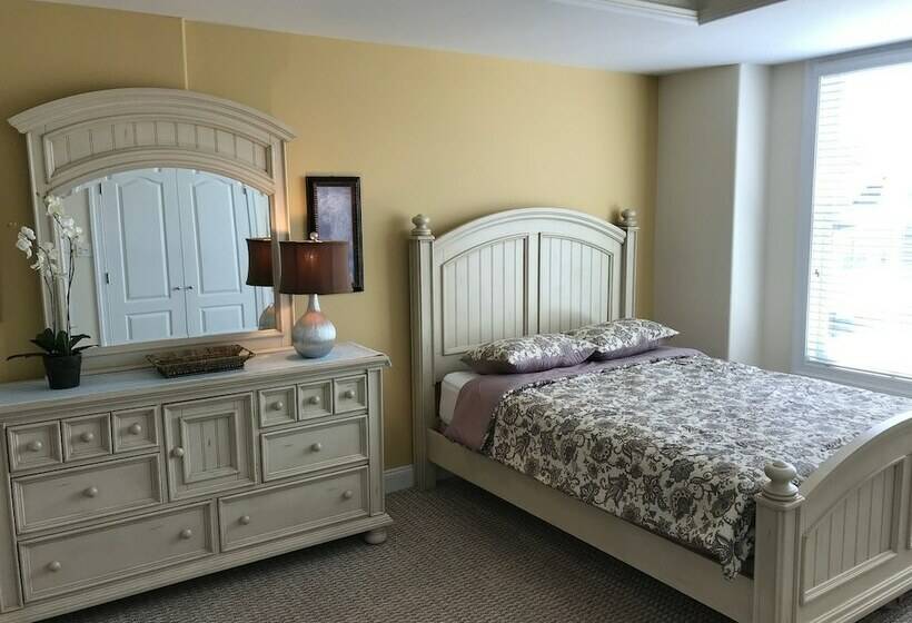 Апартаменты 4 Спальни, Hemingways By The Sea