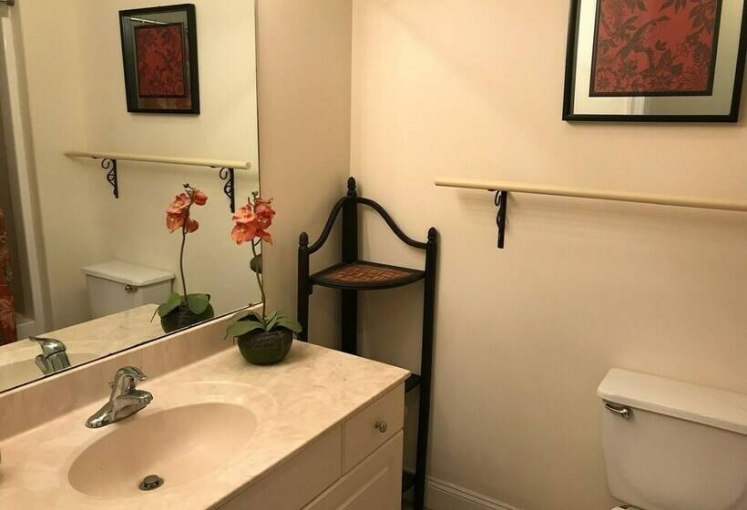 Апартаменты 4 Спальни, Hemingways By The Sea