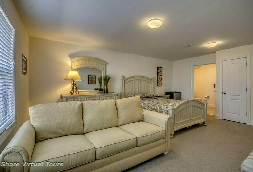 Апартаменты 4 Спальни, Hemingways By The Sea