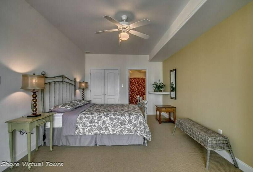 Апартаменты 4 Спальни, Hemingways By The Sea