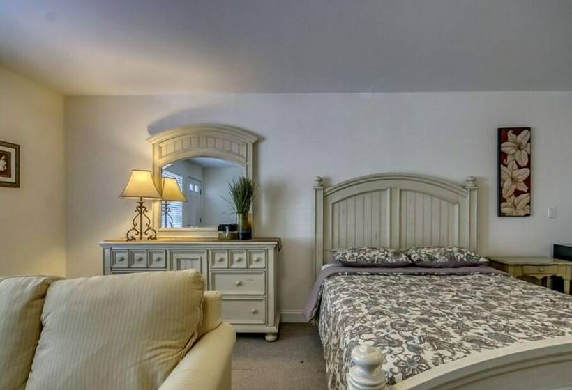 Апартаменты 4 Спальни, Hemingways By The Sea