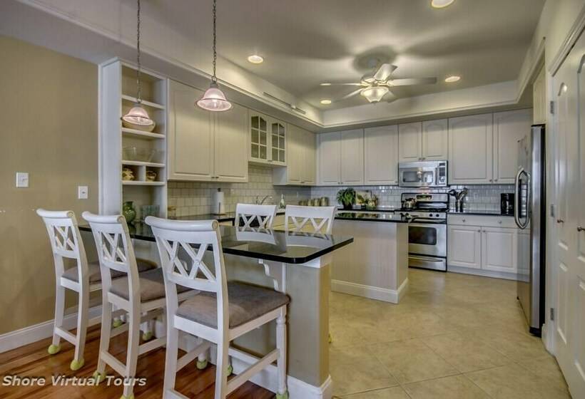 Апартаменты 4 Спальни, Hemingways By The Sea