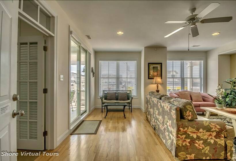 Апартаменты 4 Спальни, Hemingways By The Sea