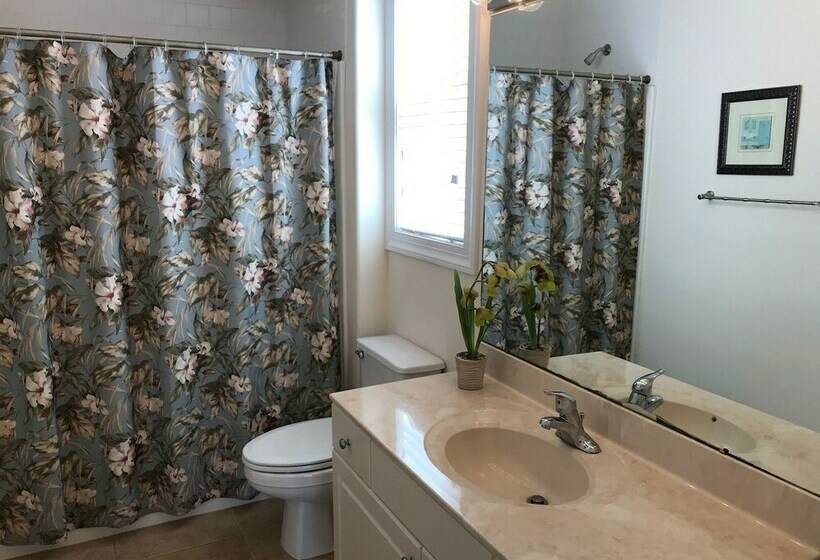 Апартаменты 4 Спальни, Hemingways By The Sea