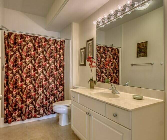 Апартаменты 4 Спальни, Hemingways By The Sea