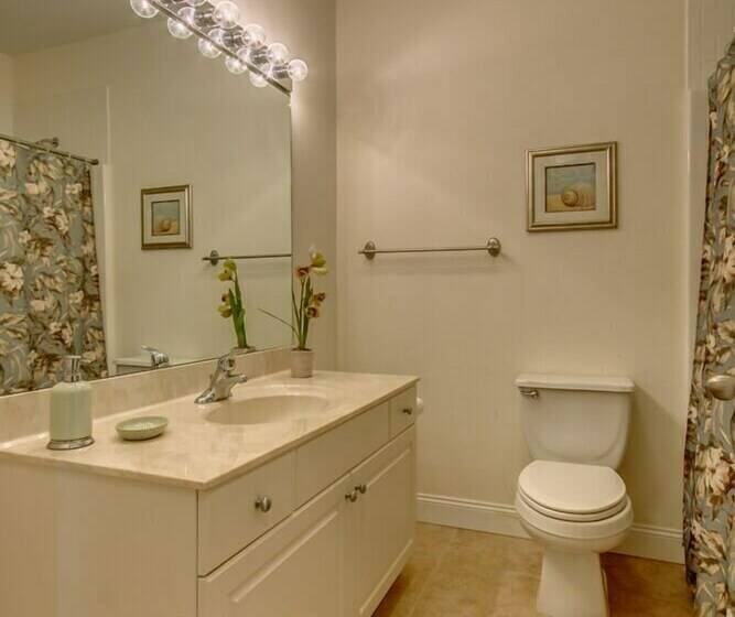 Апартаменты 4 Спальни, Hemingways By The Sea