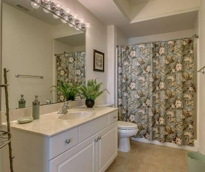 Апартаменты 4 Спальни, Hemingways By The Sea