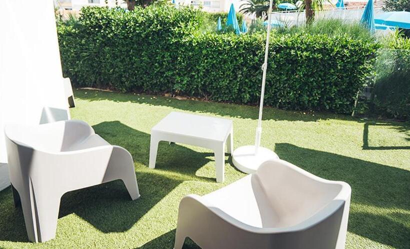 سوییت جونیور با چشم‌انداز استخر, Hôtel Eve Cap D Agde Village Naturiste